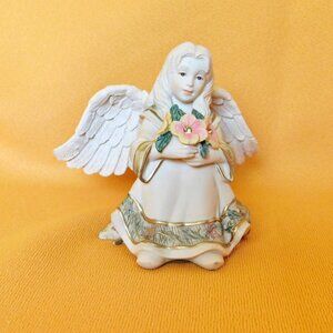 Sarah's Angel November (2004) figurine near mint condition